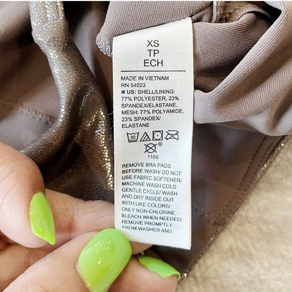 Old Navy Active Powersoft Champagne Sparkle Sports Bra Womens Size XS - Picture 4 of 6